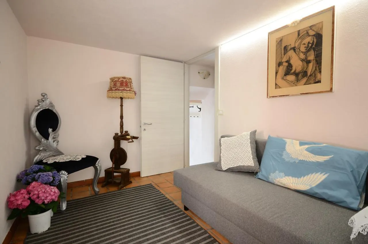 Apartmán L'Antica Torre Dolceacqua 0*,  Itálie